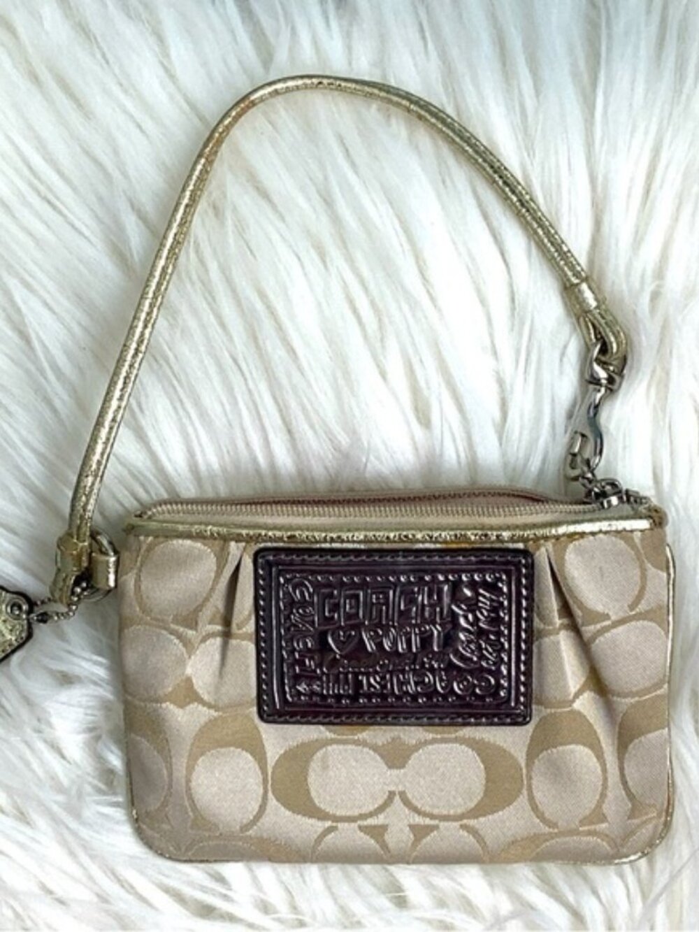 Coach Poppy Gold Signature Wristlet - Picture 3 of 8